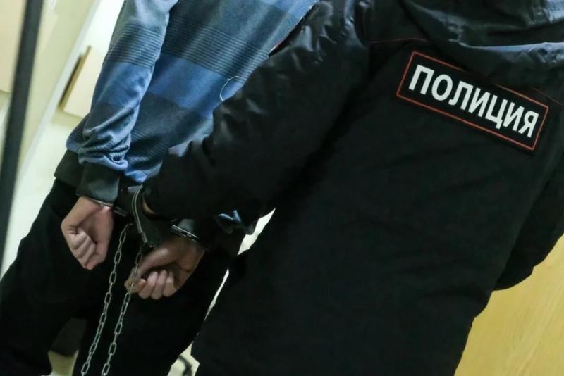 Полиция задержала парня, ограбившего обменщика валюты на 23 тысячи долларов в Подмосковье | Новости Московской области | Подмосковья 