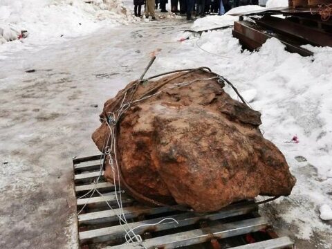 В Московской области школьникам показали один из самых больших метеоритов в стране | Новости Московской области | Новости Подмосковья 