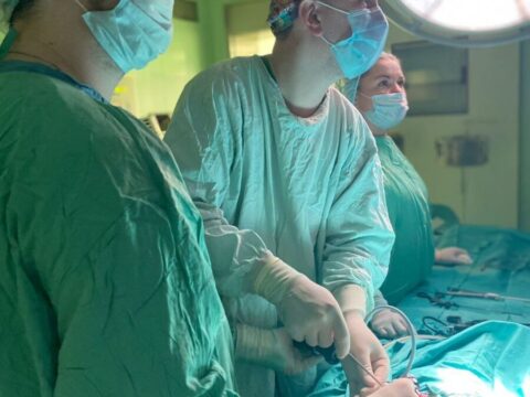 Подмосковные хирурги прооперировали трёхнедельного ребенка с редкой патологией | Новости Московской области | Новости Подмосковья 