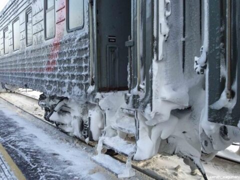 Пассажирский поезд замерз на ходу в Московской области | Новости Московской области | Новости Подмосковья 