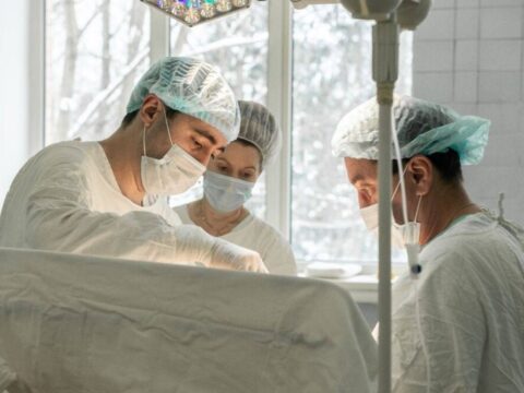 Подмосковные хирурги спасли молодого мужчину с ножевым ранением сердца | Новости Московской области | Новости Подмосковья 